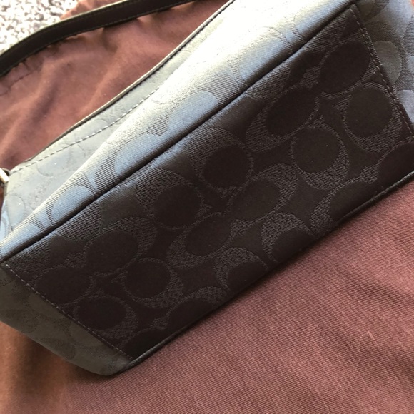 blue authentic coach purse - Picture 4 of 8